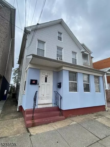 142 Port Ave, Elizabeth City, NJ 07206