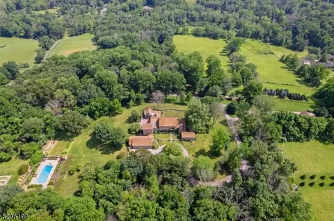 62 Philhower Rd, Lebanon, NJ 08833
