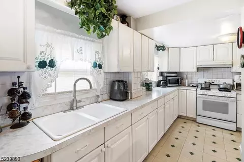157 Richards Ave, Dover, NJ 07801 photo 6