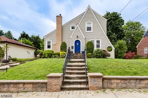 454 Carpenter Pl, Union, NJ 07083