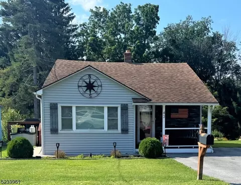 43 Sterling St, Franklin, NJ 07416