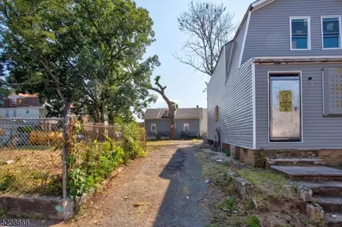 38 Shaw, Newark City, NJ 07112