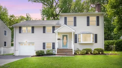 15 Sutton Pl, Cranford, NJ 07016