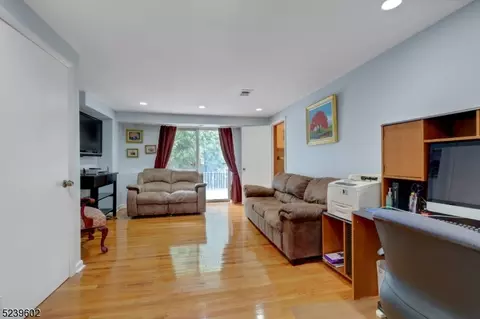 5 Miller Rd, Wayne, NJ 07470 photo 5