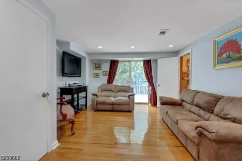 5 Miller Rd, Wayne, NJ 07470 photo 6