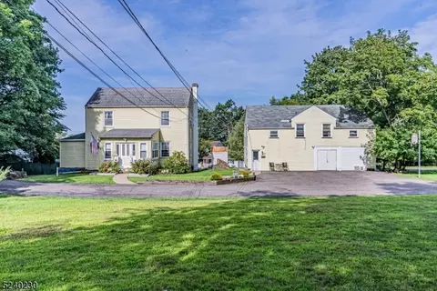 19 Maple Ave, Wayne, NJ 07470