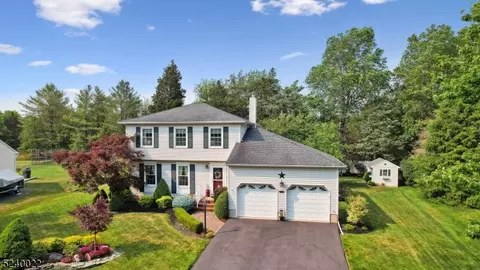 110 Van Dyke Ct, Hillsborough, NJ 08844