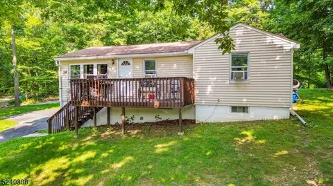 14 Union Rd, Wantage, NJ 07461