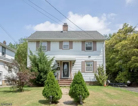 816 Miltonia St, Linden, NJ 07036