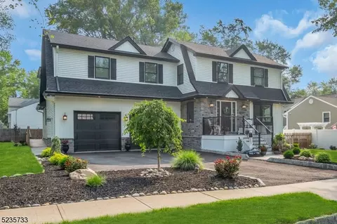 5 Franklin Ave, West Caldwell, NJ 07006