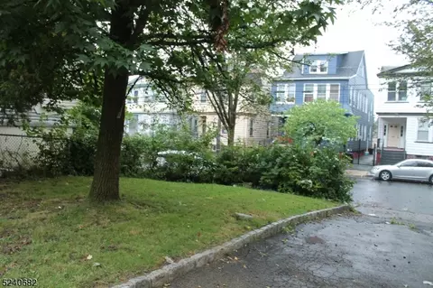 51 Rose Ter, Newark City, NJ 07108