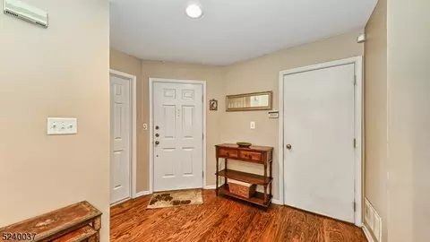 58 Warbler Dr, Wayne, NJ 07470 photo 4