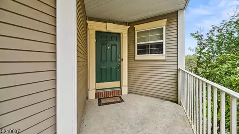 58 Warbler Dr, Wayne, NJ 07470 photo 3