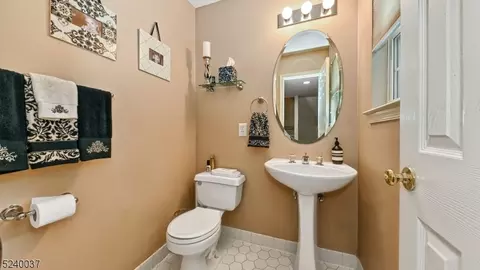 58 Warbler Dr, Wayne, NJ 07470 photo 5