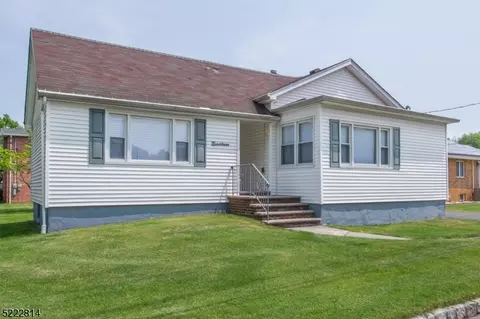 19 Colt St, Fairfield, NJ 07004