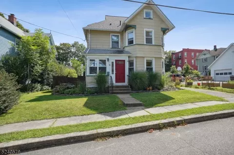 18 W Flagge St, Rockaway, NJ 07866