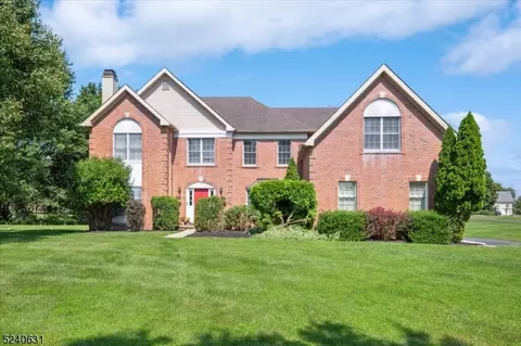 12 Aster Ct, Montgomery, NJ 08502