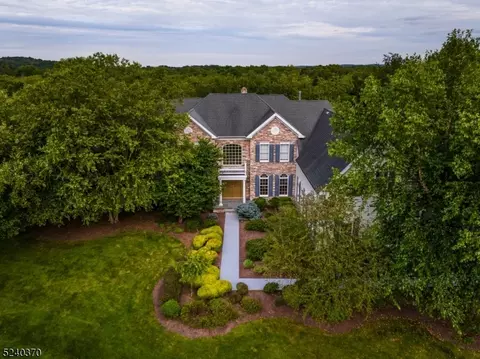 92 Canterbury Way, Bernards, NJ 07920