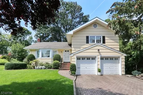 8 Skyview Rd, Union, NJ 07083