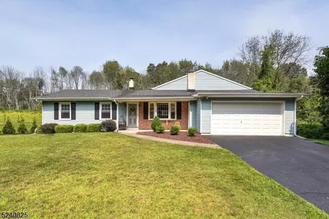305 Hillside Ter, Fredon Twp, NJ 07860