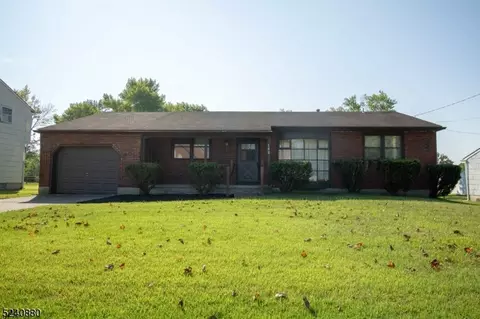 152 Ganttown Rd, Blackwood, NJ 08012