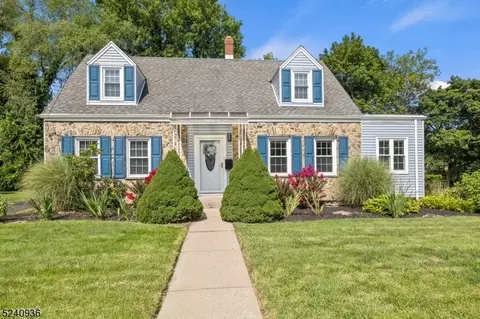 345 N 9th Ave, Manville, NJ 08835