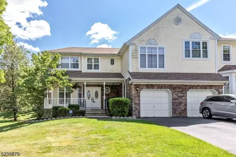 4 Sioux Ln, Somerville, NJ 08876