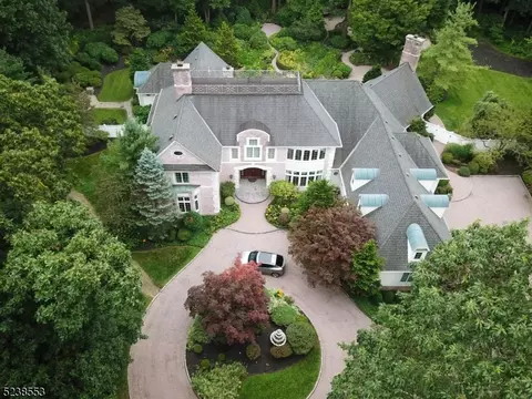 4 Buckingham Ct, Mendham Twp, NJ 07960