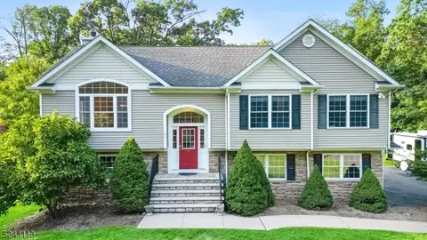 24 Crescent Dr S, Byram Twp, NJ 07821