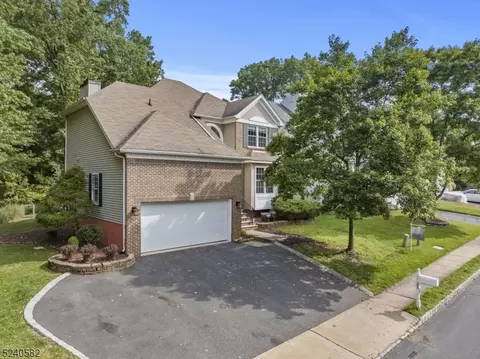 25 Huntley Way, Bridgewater, NJ 08807
