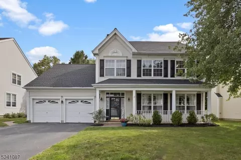 17 Wyckoff Dr, Pennington, NJ 08534