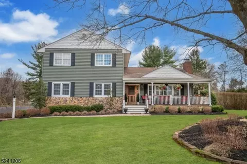 24 Cherry Ln, Mendham Twp, NJ 07945