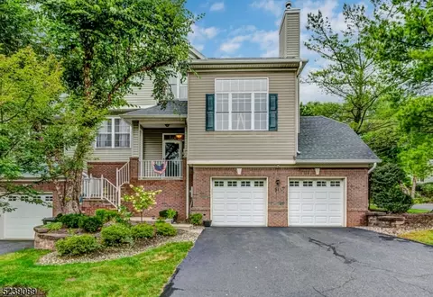 51 Loft Dr, Martinsville, NJ 08836