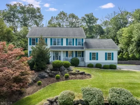 44 Summit Rd, Green Twp, NJ 07821