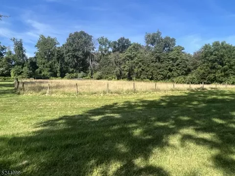 47 Upper Kingtown Rd, Franklin Twp, NJ 08867