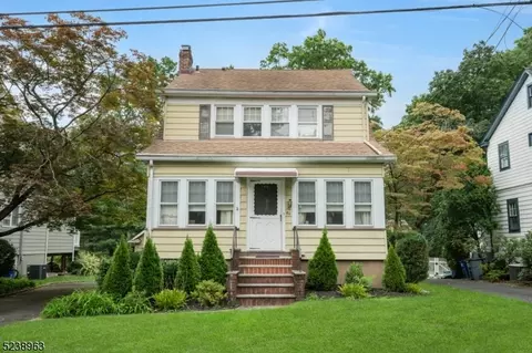 44 Dean St, Madison, NJ 07940