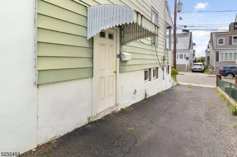 39 Mitchell St, Lodi, NJ 07644 photo 3