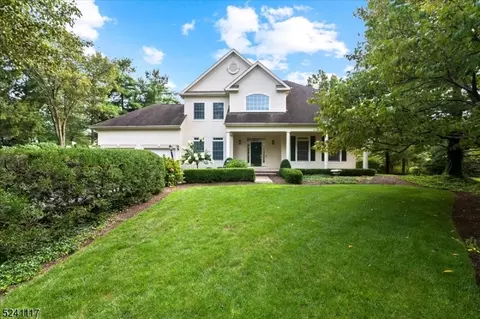 9 Kittansett Ct, Montgomery, NJ 08558