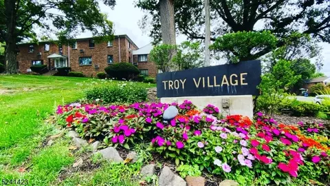 38 Troy Dr #A, Springfield, NJ 07081