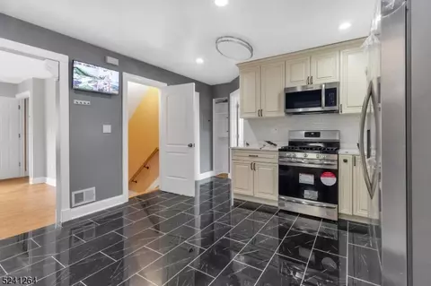 77 Bedford, Irvington, NJ 07111
