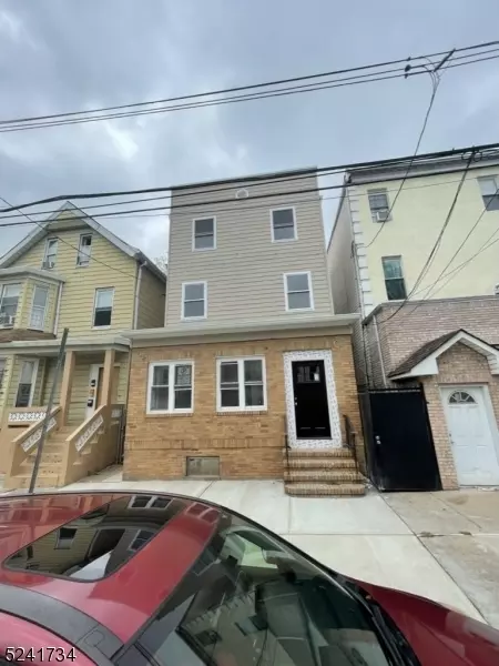 154 Garside St #3, Newark, NJ 07104