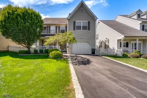 13 Magellan Way, Franklin Twp, NJ 08823