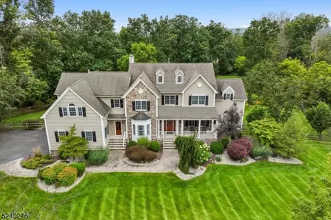 203 Hankinson Rd, Flemington, NJ 08822