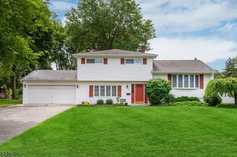 27 Slingerland Ave, Pequannock Twp, NJ 07440