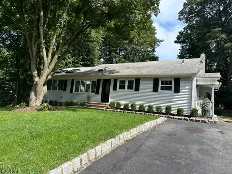 44 Lake Dr, Randolph, NJ 07869