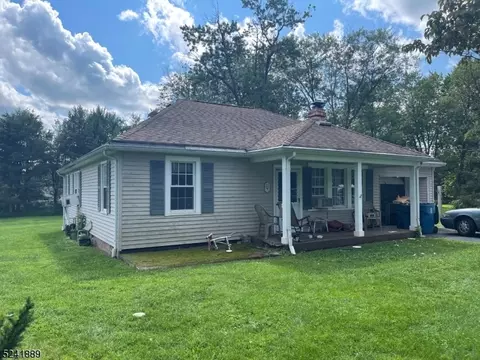 19 Centerville Rd, Readington Twp, NJ 08889