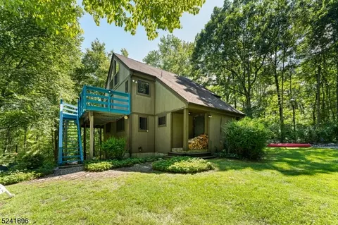 1 Fir Rd, Columbia, NJ 07832