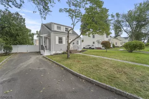 5 Omaha Dr, Cranford, NJ 07016