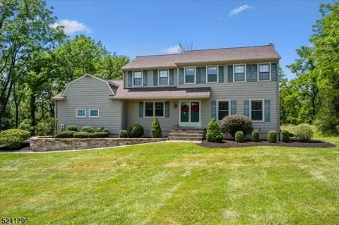 403 Old Dutch Ln, Readington Twp, NJ 08889