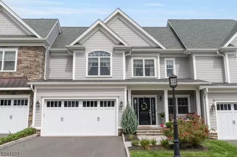 14 Park View Dr, Warren, NJ 07059